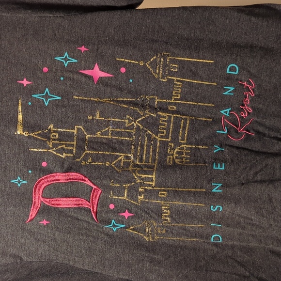 Disney's Disneyland resort t-shirt - Picture 2 of 5